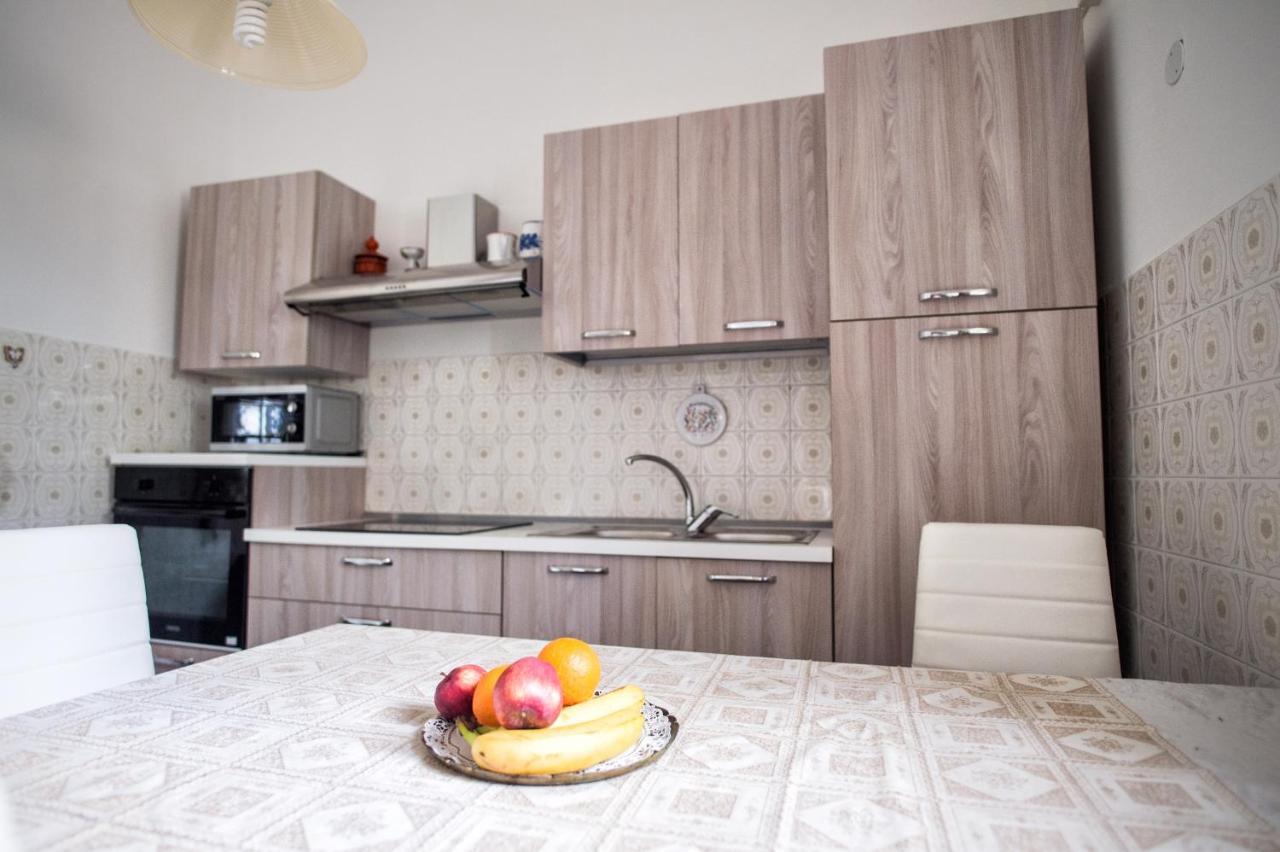 La Casa Gialla Vietri Eksteriør billede