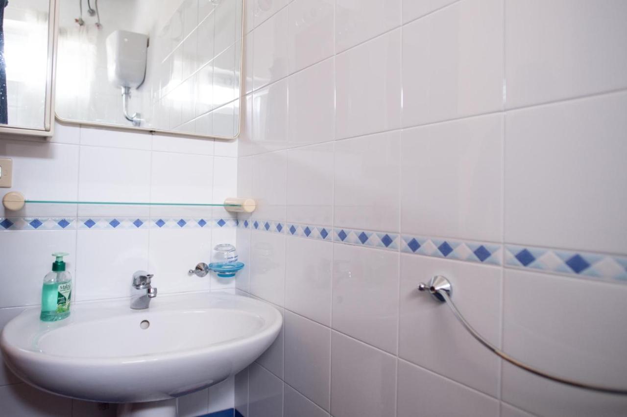 La Casa Gialla Vietri Eksteriør billede